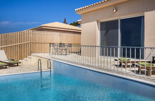 Manganos Villa | Magganos Sunset Villas