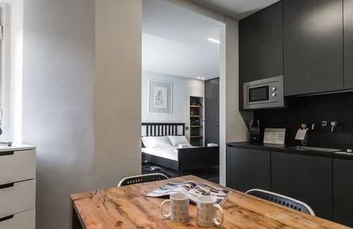 Porta Garibaldi Apartment | Maggi Design Studio: 6A