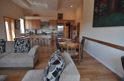 River North Apartment | Magic Factory Loft 3East 4 Bd/4 Ba Families Groups