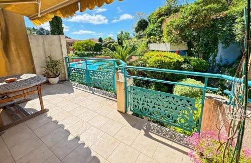 Roquebrune-Cap-Martin Apartment | Magic Pool View, Rickeys