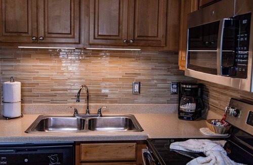 West Kissimmee Resort | Magic Tree Resort 2 Bedroom - Close Proximity to ALL Theme Parks