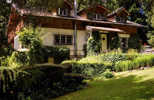 San Carlos de Bariloche House | Magical 5 bedroom house over Moreno Lake.