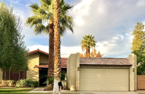 Indio House | Magical Garden Retreat with Pool, Hot Tub & Mountain Views✨