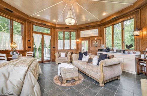 Cleveland Cottage | Magical secluded hideaway on a French Country Estate with tranquil creek & ponds