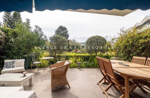 Saint-Jean-Cap-Ferrat Apartment | MAGNIFICENT APARTMENT JUST A STONE'S THROW FROM THE BEACH
