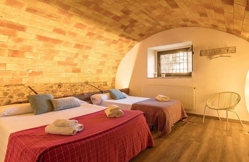 Perelada Villa | Magnificent house with pool, jacuzzi and garden 15 minutes from the beach