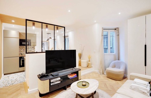 Neuilly-sur-Seine Apartment | Magnificent Apartment 1BR/4P - Arc de Triomphe