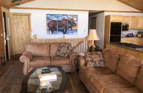 Florissant Cabin | Magnificent Mountain Home with Beautiful Pikes Peak Views