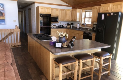 Florissant Cabin | Magnificent Mountain Home with Beautiful Pikes Peak Views