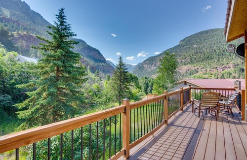 Ridgway House | Magnificent Ouray Home with Deck and Mountain Views!