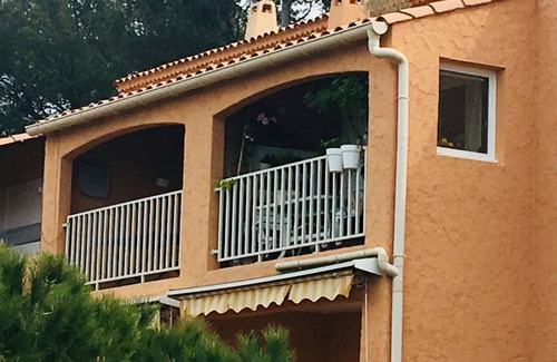 La Madrague Apartment | Magnificent studio with sea view, air conditioning and swimming pool