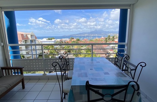 Tartane Apartment | Magnificent T3 Duplex apartment with 180° sea view