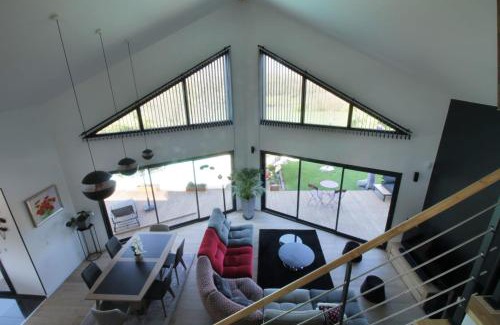 Viviers-du-Lac Villa | Magnificent villa with heated pool air conditioning