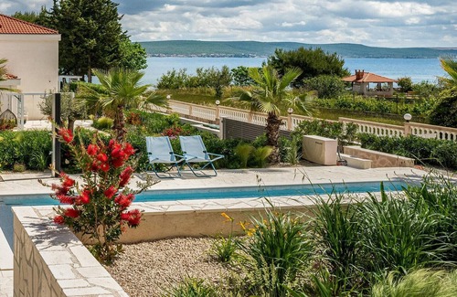 Dobropoljana House | Magnificent Villa Due on the island of Pa.