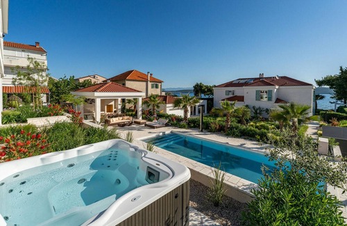 Dobropoljana House | Magnificent Villa Due on the island of Pa.