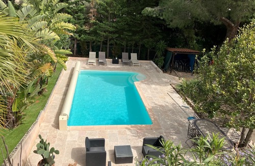 Hyeres Villa | Magnificent Villa with swimming pool, garden and terraces