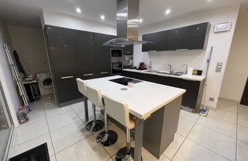 Cauroy-les-Hermonville Villa | Magnifique, Villa Avec Piscine Chauffée