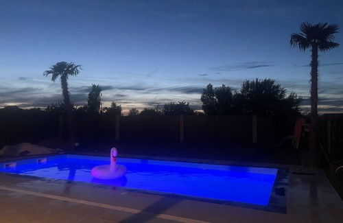 Cauroy-les-Hermonville Villa | Magnifique, Villa Avec Piscine Chauffée