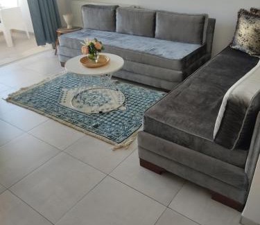 Cite La Gazelle Apartment | Magnifique appartement avec vue dégagée, près de l'aéroport et parking privé