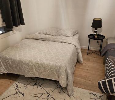 Beauvais Apartment | Magnifique chambre