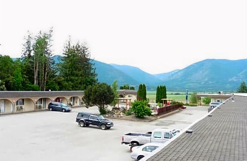 Creston Hotel | Magnuson Hotel Creston