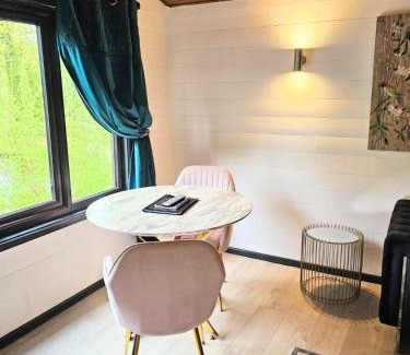 Warminster Ski Chalet | Magpie 1 Hot Tub HuntersMoon-Warminster-Bath-Wiltshire