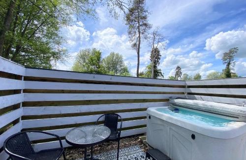 Warminster House | Magpie 6 HuntersMoon-Warminster-longleat-Bath