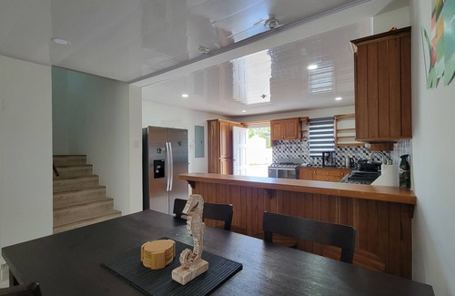 Crown Point House | Maha Abode