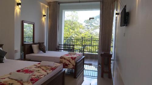 Gurudeniya Bed & Breakfast | Mahaweli King's Villa