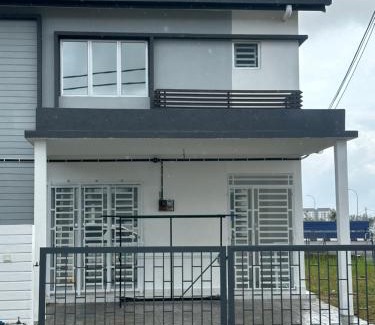 Gambang House | Mahligai Haza 2- Gambang