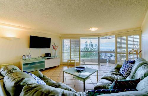 Main Beach Apartment | Main Beach Waterfront Apartment