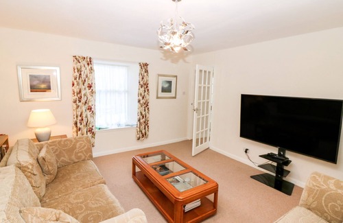 Gardenstown Cottage | MAIN STREET, pet friendly, country holiday cottage in Gardenstown