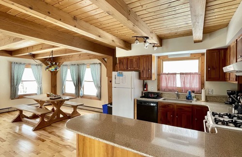 Stoneham Ski Chalet | Maine Chalet