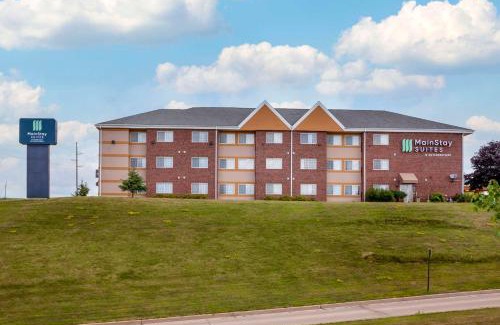 Dubuque Hotel | MainStay Suites Dubuque at Hwy 20