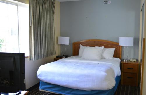 Dubuque Hotel | MainStay Suites Dubuque at Hwy 20