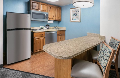 North Mountain Hotel | MainStay Suites Phoenix North