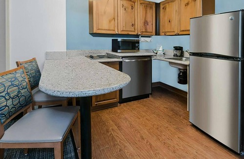 North Mountain Hotel | MainStay Suites Phoenix North