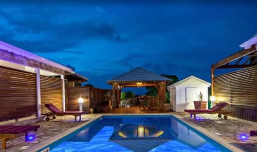 Anse-Bertrand House | Maison accueillante avec piscine partagée à Anse-Bertrand