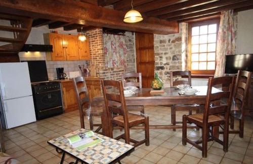 Champsecret House | Maison ancienne avec jardin clos, animaux acceptés, près de la forêt - FR-1-497-15