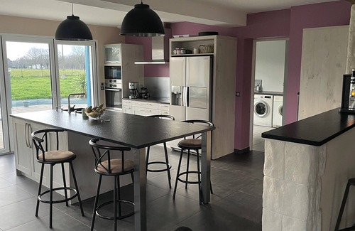 Ruaudin House | Maison au Calme, 5 Minutes Circuit 24h, 15 Minutes Centre Ville du Mans Piscine