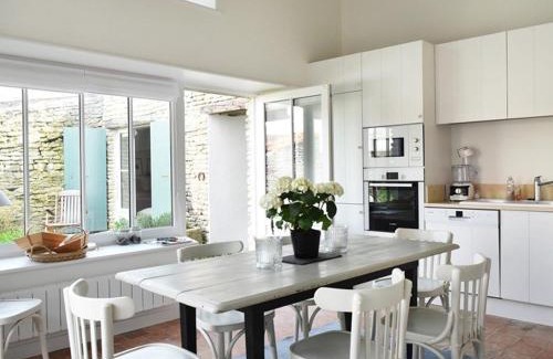 Les Portes-en-Re House | Maison au Charme du Village avec Jardin et Wi-Fi - 2 Chambres, 2 Salles d'eau, Cheminée - FR-1-434-11