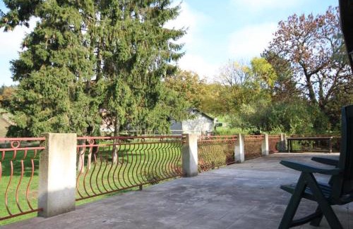 Radon House | Maison avec balcon, animaux acceptés, proche Alençon - FR-1-497-111