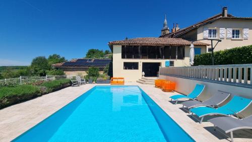 Puymaurin House | Maison avec grange & piscine vue sur les Pyrénées