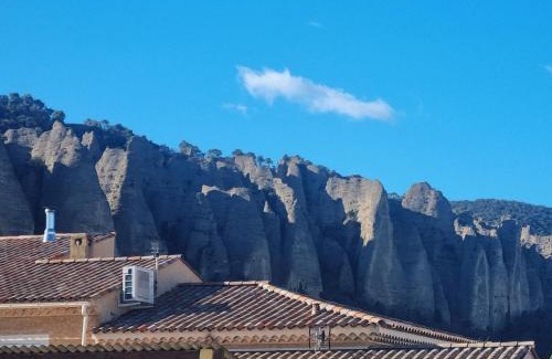 Les Mees House | Maison avec jacuzzi et vue sur les penitents