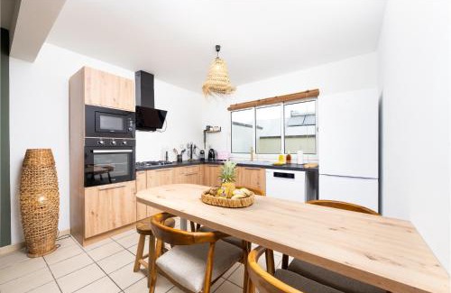 Saint-Louis House | Maison balinaise avec piscine chauffée, four à pizza