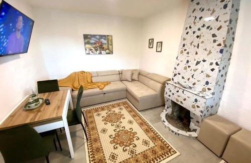 Borsh Villa | Maison Bellevue - 2 bdrm villa in Borsh beach