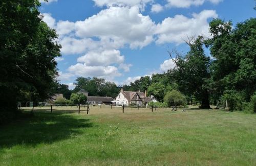 Isdes Villa | Maison Blanche Sologne "La Framboisière"