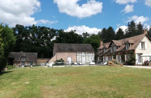 Isdes Villa | Maison Blanche Sologne "La Framboisière"