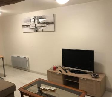 Nerac Apartment | Maison chaleureuse au centre ville