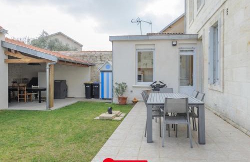 Quartier du Casino House | Maison Charme 120m², Proche Plage, 6/8 Pers, Jardin Clos, Wifi, Equipements Bébé - FR-1-535-19